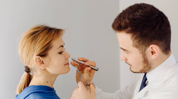 tratamiento para Nódulos de laringe  Otorrinolaringólogo en Naucalpan